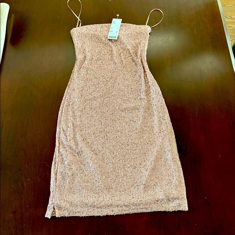 Strapless sequin dress - Urban Outfitters - rose gold size xs